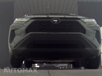2025 Toyota RAV4 XLE - miniatura 3