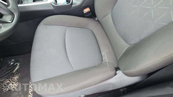 2025 Toyota RAV4 XLE - miniatura 34