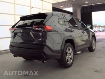 2025 Toyota RAV4 XLE - miniatura 5