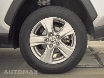 2025 Toyota RAV4 XLE – miniatura 12