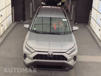 2025 Toyota RAV4 XLE – miniatura 2