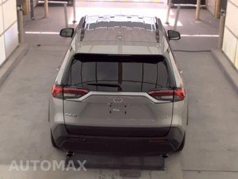 2025 Toyota RAV4 XLE – miniatura 6