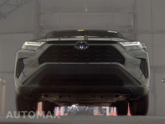 2025 Toyota RAV4 XLE - miniatura 3
