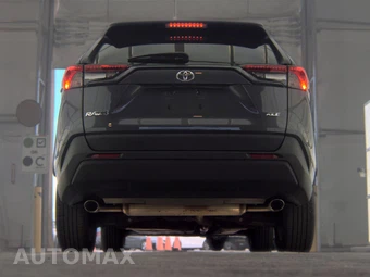 2025 Toyota RAV4 XLE - miniatura 7