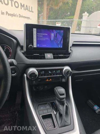 2025 Toyota RAV4 XLE - miniatura 11