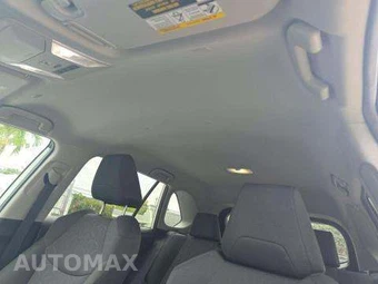 2025 Toyota RAV4 XLE - miniatura 12