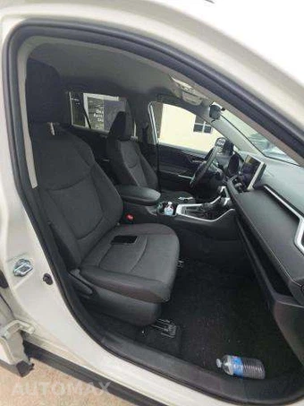 2025 Toyota RAV4 XLE - miniatura 19