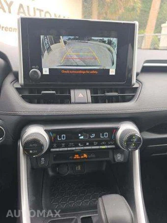 2025 Toyota RAV4 XLE - miniatura 24