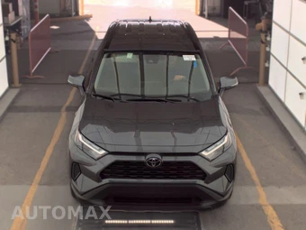 2025 Toyota RAV4 XLE – miniatura 2