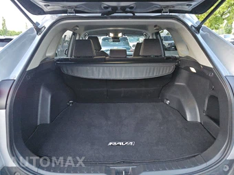 2025 Toyota RAV4 XLE – miniatura 23