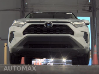2025 Toyota RAV4 XLE – miniatura 3