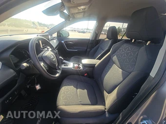 2025 Toyota RAV4 XLE - miniatura 7