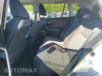 2025 Toyota RAV4 XLE – miniatura 13