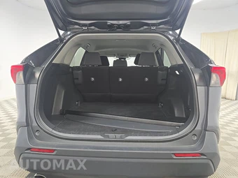 2025 Toyota RAV4 XLE - miniatura 16