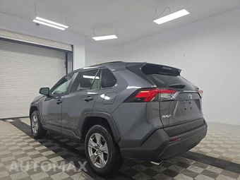 2025 Toyota RAV4 XLE - miniatura 6