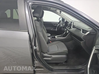 2025 Toyota RAV4 XLE - miniatura 8