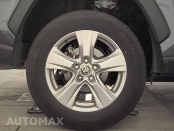 2025 Toyota RAV4 XLE – miniatura 11