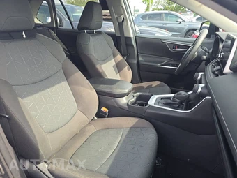 2025 Toyota RAV4 XLE – miniatura 14