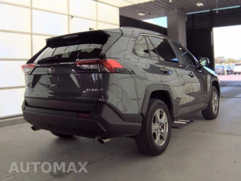 2025 Toyota RAV4 XLE – miniatura 5