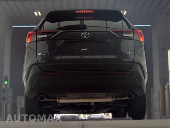 2025 Toyota RAV4 XLE – miniatura 7
