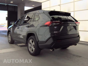 2025 Toyota RAV4 XLE – miniatura 8