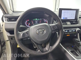 2025 Toyota RAV4 XLE - miniatura 10