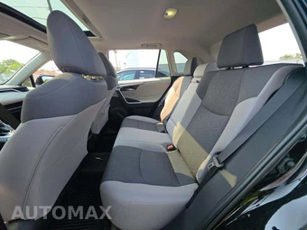 2025 Toyota RAV4 XLE - miniatura 13