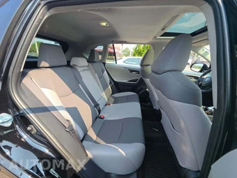2025 Toyota RAV4 XLE - miniatura 16