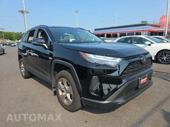 2025 Toyota RAV4 XLE - miniatura 4