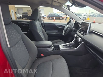 2025 Toyota RAV4 XLE – miniatura 8