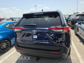 2025 Toyota RAV4 XLE - miniatura 5