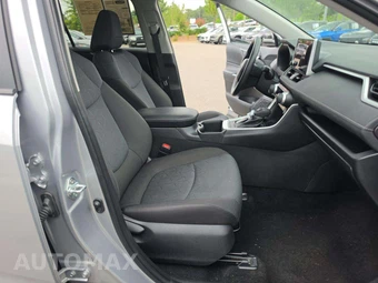 2025 Toyota RAV4 XLE - miniatura 15