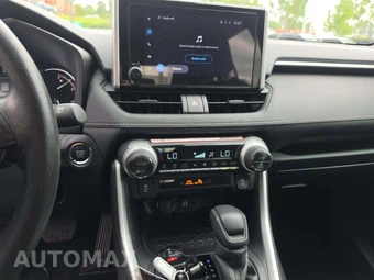 2025 Toyota RAV4 XLE - miniatura 7