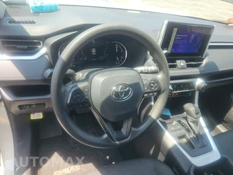 2025 Toyota RAV4 XLE - miniatura 15