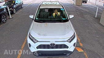 2025 Toyota RAV4 XLE - miniatura 2
