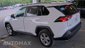 2025 Toyota RAV4 XLE - miniatura 6