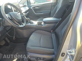 2025 Toyota RAV4 XLE - miniatura 7
