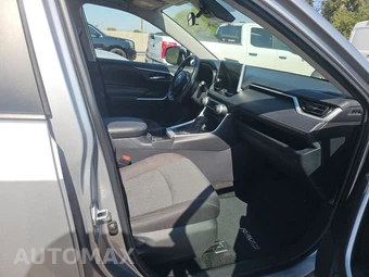 2025 Toyota RAV4 XLE - miniatura 8
