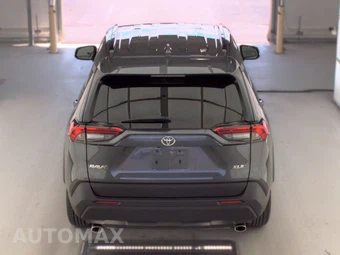 2025 Toyota RAV4 XLE - miniatura 6