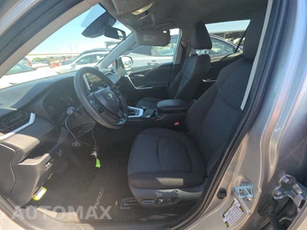 2025 Toyota RAV4 XLE – miniatura 13