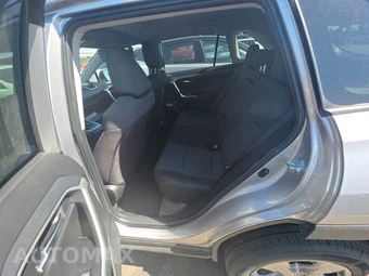 2025 Toyota RAV4 XLE – miniatura 19