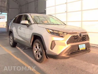 2025 Toyota RAV4 XLE – miniatura 4