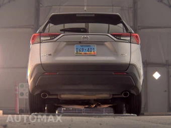 2025 Toyota RAV4 XLE – miniatura 7