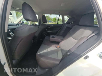 2025 Toyota RAV4 XLE - miniatura 10