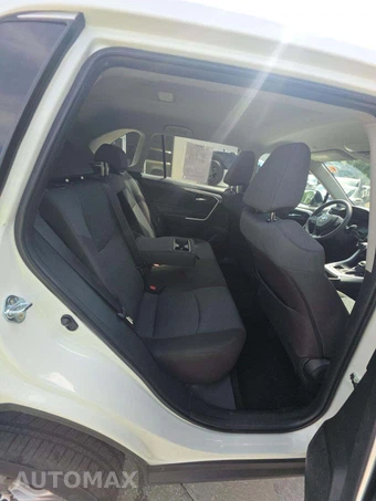 2025 Toyota RAV4 XLE - miniatura 13