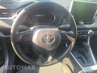 2025 Toyota RAV4 XLE - miniatura 10