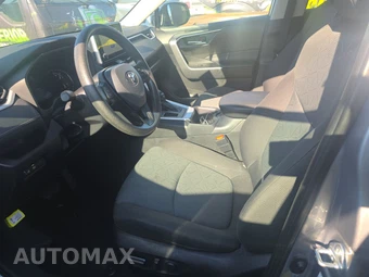 2025 Toyota RAV4 XLE - miniatura 7