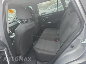 2025 Toyota RAV4 XLE – miniatura 16