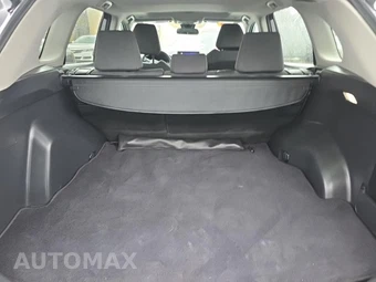 2025 Toyota RAV4 XLE – miniatura 19