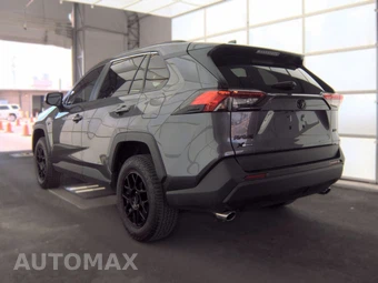 2025 Toyota RAV4 XLE - miniatura 6